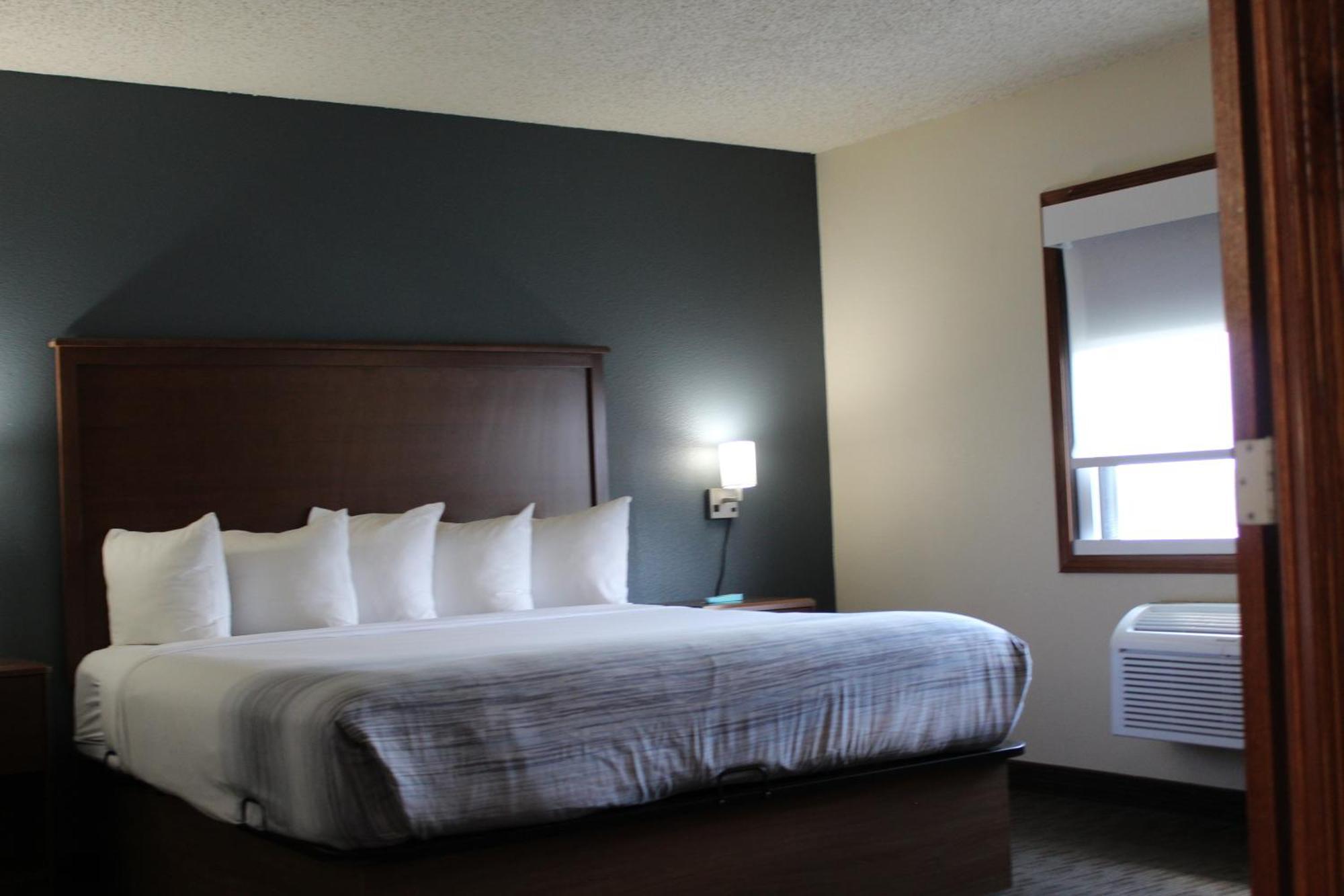 Americinn By Wyndham Windsor Ft. Collins Hotel
